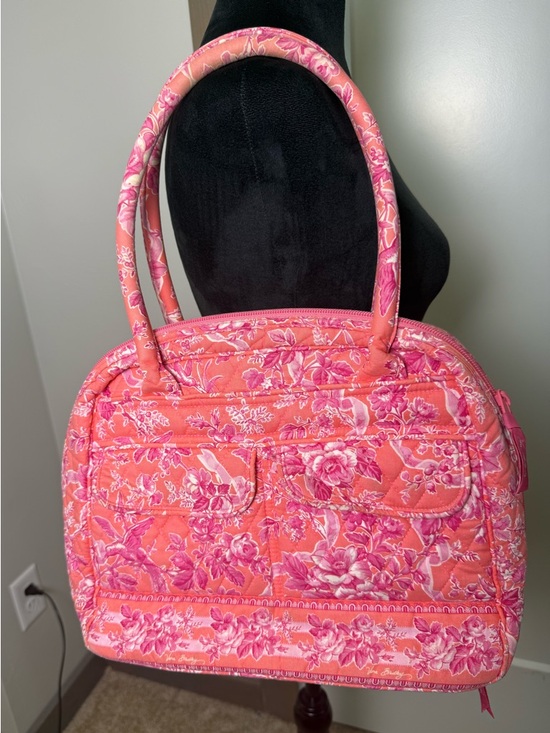 Vera Bradley Handbags - Vera Bradley Retired Hope Toile Pink Floral Quilted Purse Shoulder Lola Bag